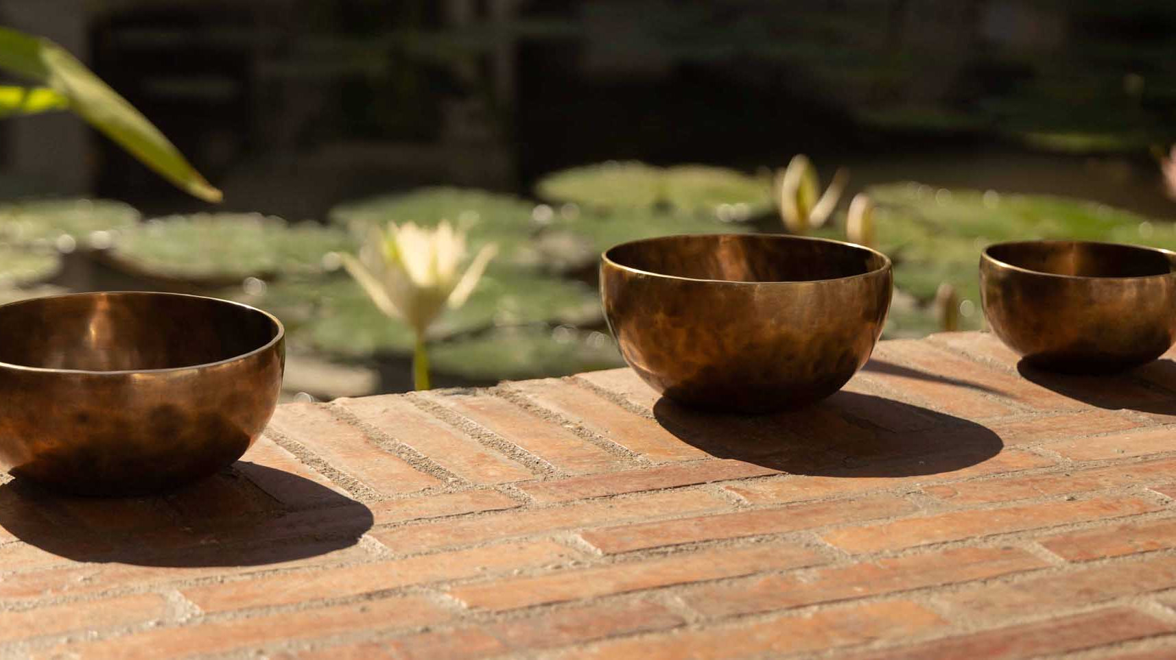 Different sizes of handcrafted Tibetan singing bowls by Himalaya Soul